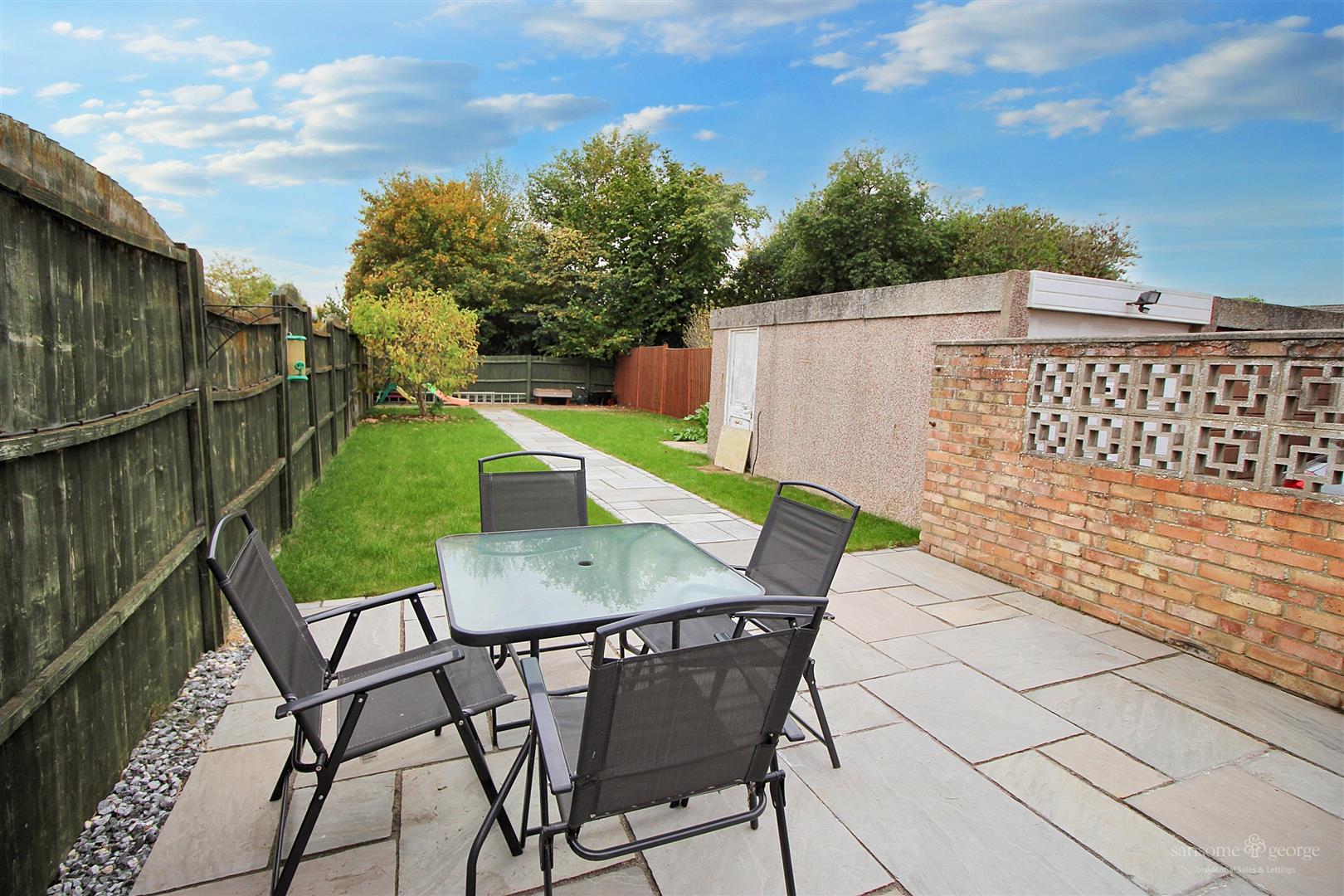 Vine Crescent, Reading